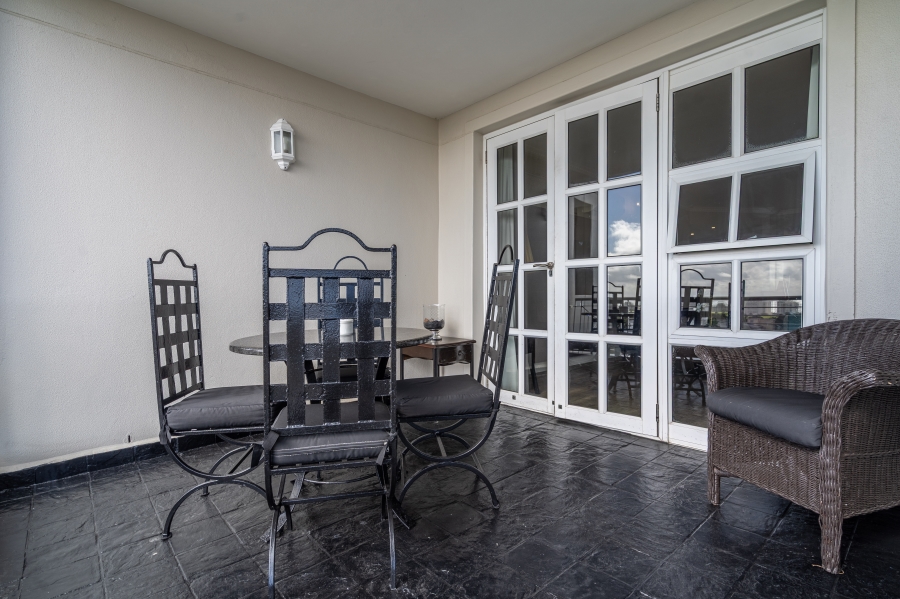 2 Bedroom Property for Sale in Green Point Western Cape